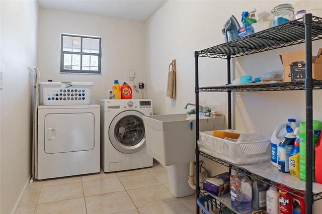 7303 MANATEE STREET, Sarasota, FL 34243