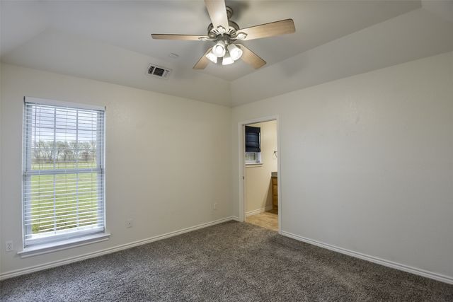 1066 West Road, Waxahachie, TX 75165