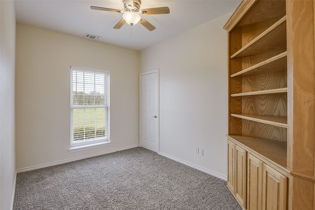 1066 West Road, Waxahachie, TX 75165