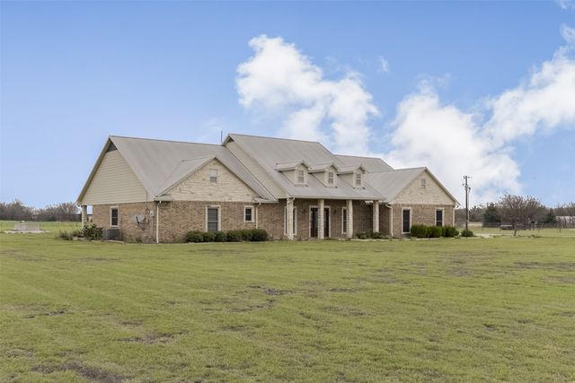 1066 West Road, Waxahachie, TX 75165