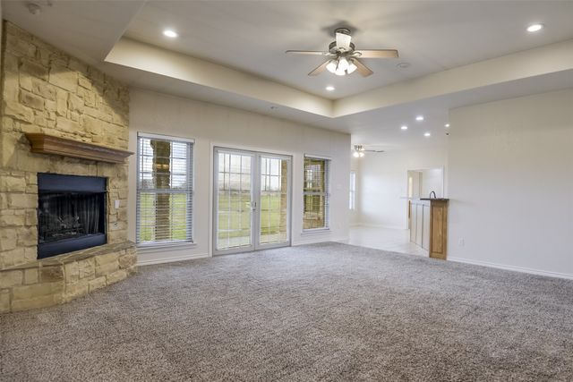 1066 West Road, Waxahachie, TX 75165
