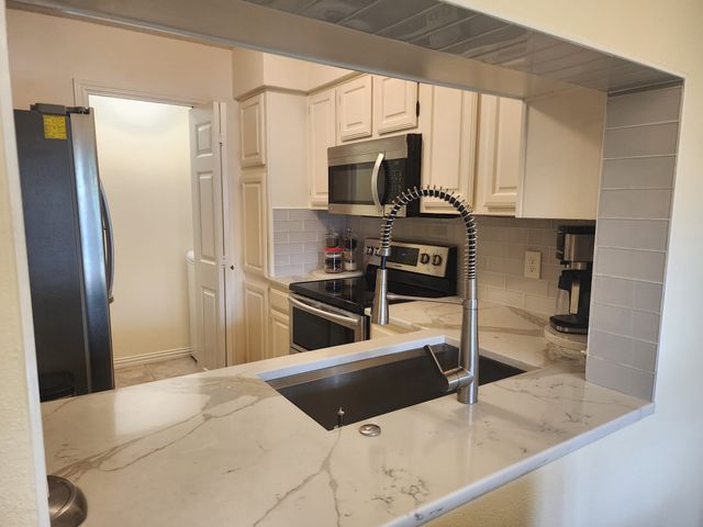 2106 Amesbury Drive 220, Arlington, TX 76011