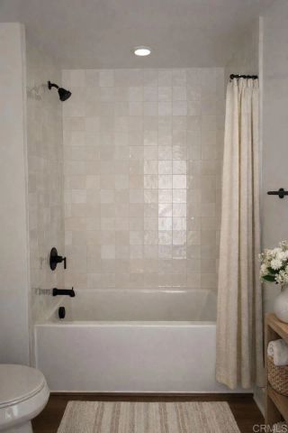 1105 Catania Court 201, Encinitas, CA 92024