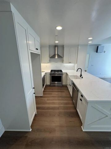 1105 Catania Court 201, Encinitas, CA 92024