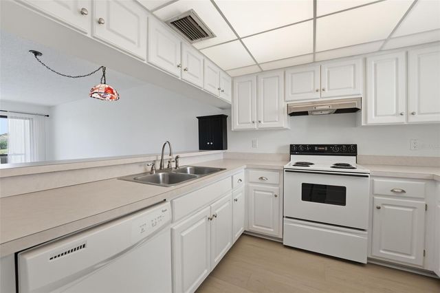 1144 BIRD BAY WAY 102, Venice, FL 34285