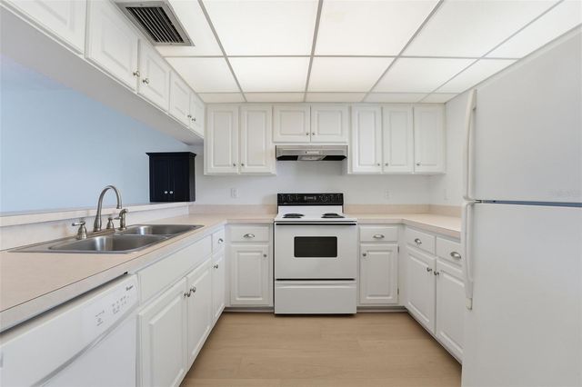 1144 BIRD BAY WAY 102, Venice, FL 34285