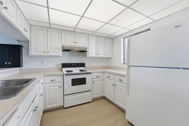 1144 BIRD BAY WAY 102, Venice, FL 34285