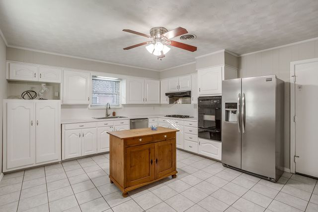 2730 Larkspur Lane, Dallas, TX 75233