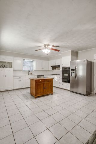 2730 Larkspur Lane, Dallas, TX 75233