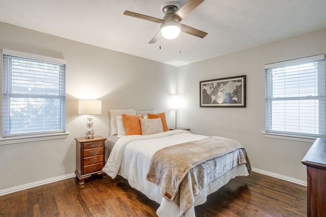 2730 Larkspur Lane, Dallas, TX 75233