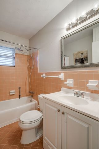 2730 Larkspur Lane, Dallas, TX 75233