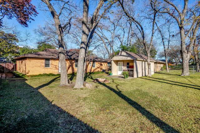 2730 Larkspur Lane, Dallas, TX 75233
