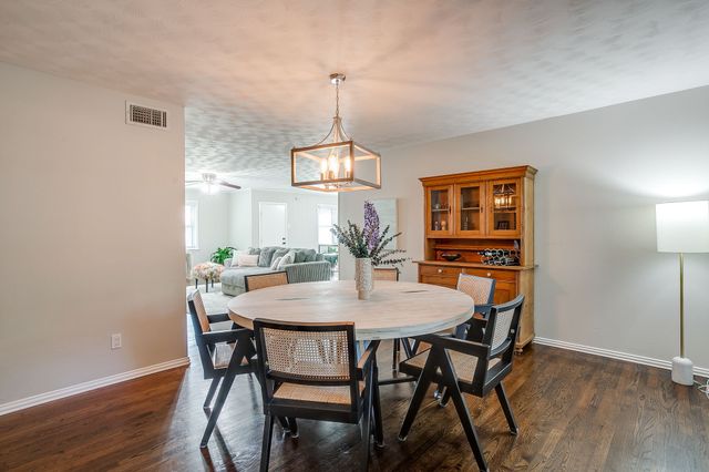 2730 Larkspur Lane, Dallas, TX 75233