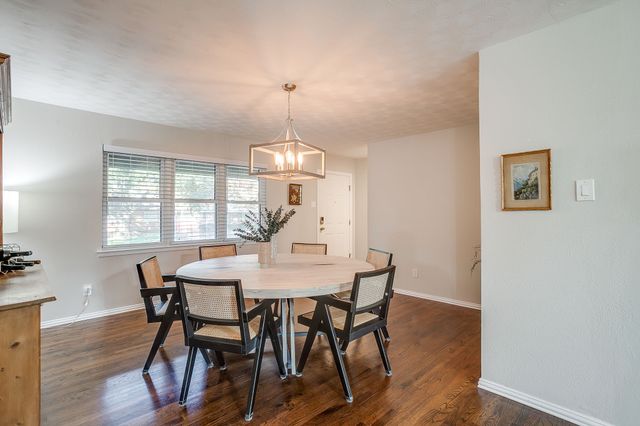 2730 Larkspur Lane, Dallas, TX 75233