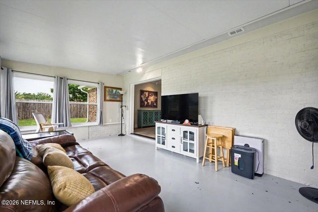 1102 MEADOW Drive, Orange Park, FL 32065
