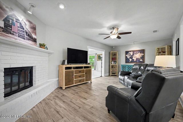 1102 MEADOW Drive, Orange Park, FL 32065