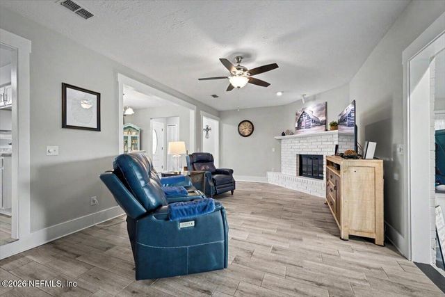 1102 MEADOW Drive, Orange Park, FL 32065