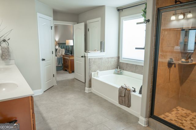 415 Eas Way, Fayetteville, GA 30215