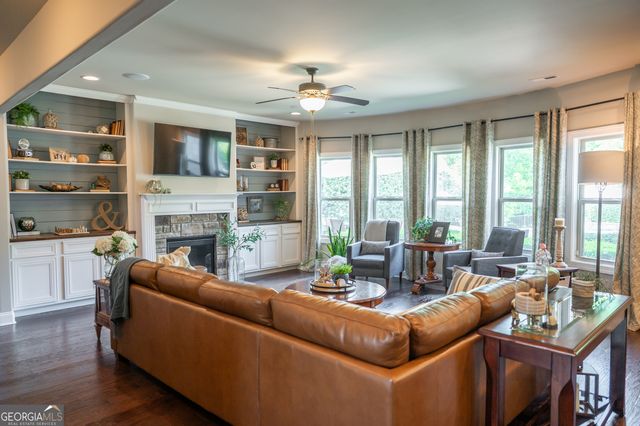 415 Eas Way, Fayetteville, GA 30215