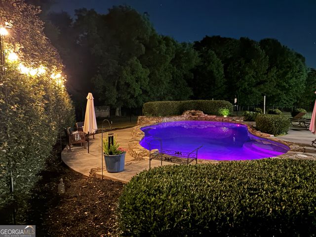 415 Eas Way, Fayetteville, GA 30215