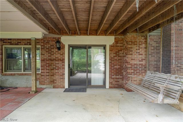 3846 Golden Wood Way, Uniontown, OH 44685