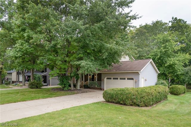 3846 Golden Wood Way, Uniontown, OH 44685