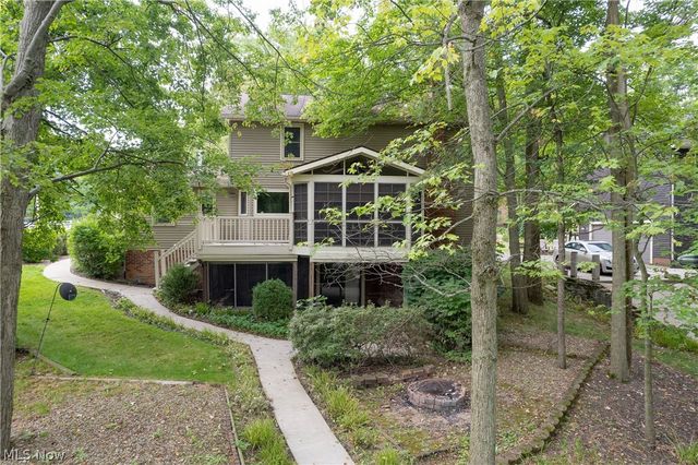 3846 Golden Wood Way, Uniontown, OH 44685