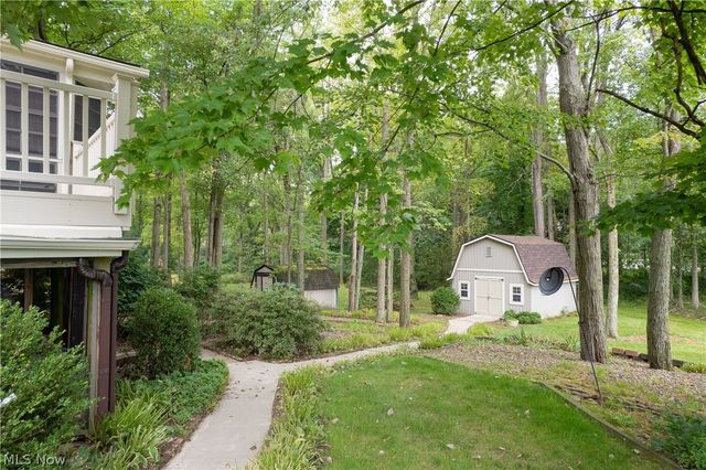 3846 Golden Wood Way, Uniontown, OH 44685
