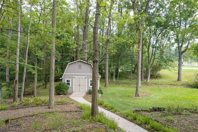 3846 Golden Wood Way, Uniontown, OH 44685