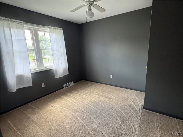 128 Hagan Circle, Oneida, NY 13421