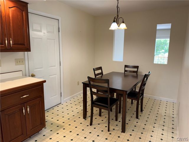128 Hagan Circle, Oneida, NY 13421