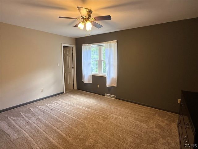 128 Hagan Circle, Oneida, NY 13421