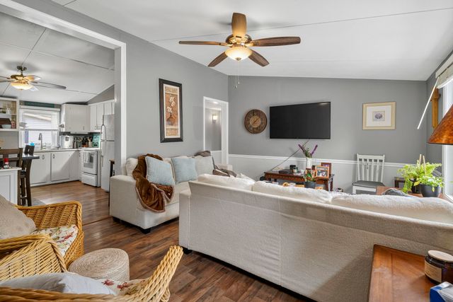 132 Crooked Island Circle, Murrells Inlet, SC 29576