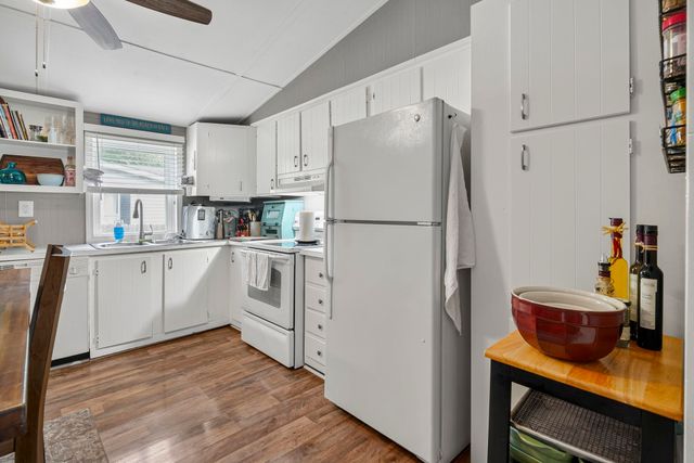 132 Crooked Island Circle, Murrells Inlet, SC 29576