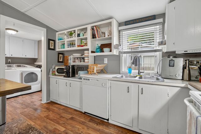 132 Crooked Island Circle, Murrells Inlet, SC 29576