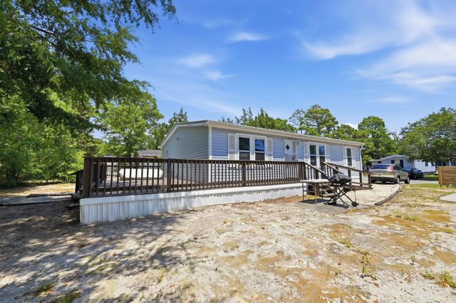 132 Crooked Island Circle, Murrells Inlet, SC 29576