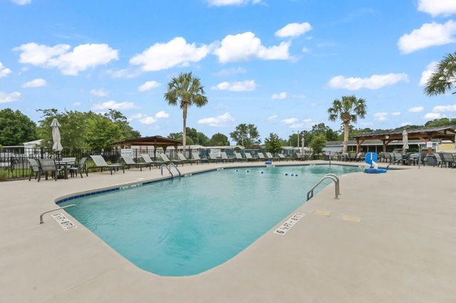 132 Crooked Island Circle, Murrells Inlet, SC 29576