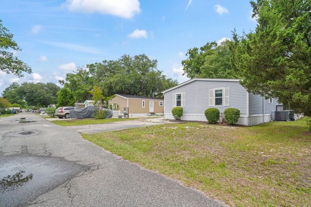 132 Crooked Island Circle, Murrells Inlet, SC 29576