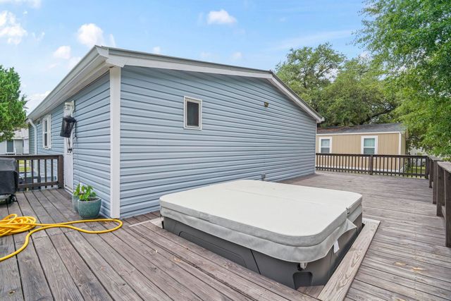 132 Crooked Island Circle, Murrells Inlet, SC 29576