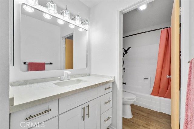 23276 Orange Avenue 8, Lake Forest (el Toro), CA 92630