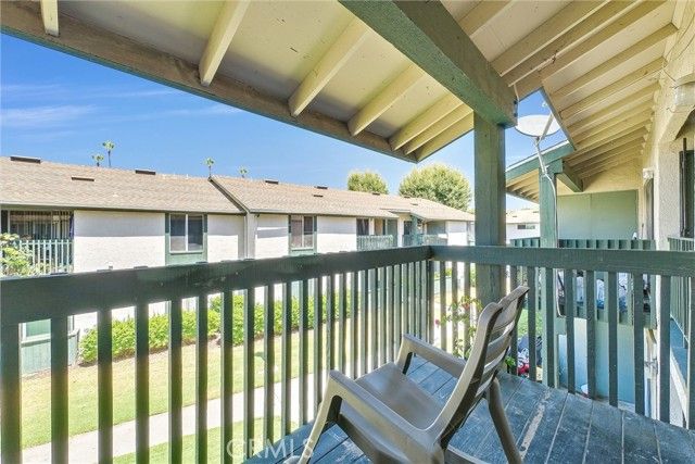 23276 Orange Avenue 8, Lake Forest (el Toro), CA 92630