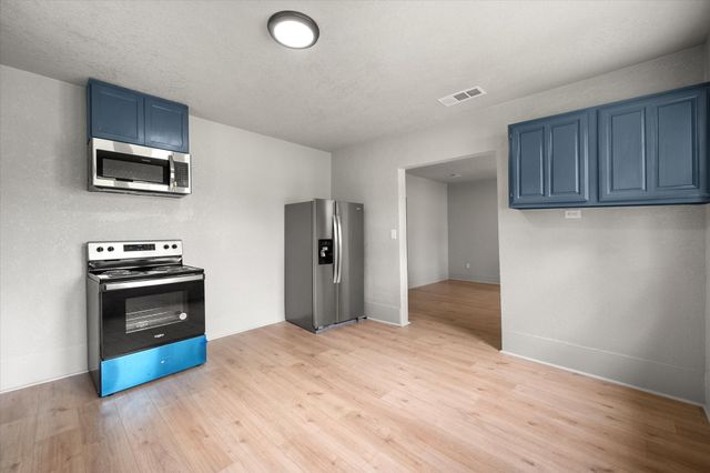 404 S Tyler Avenue, Dawson, TX 76639