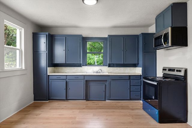 404 S Tyler Avenue, Dawson, TX 76639