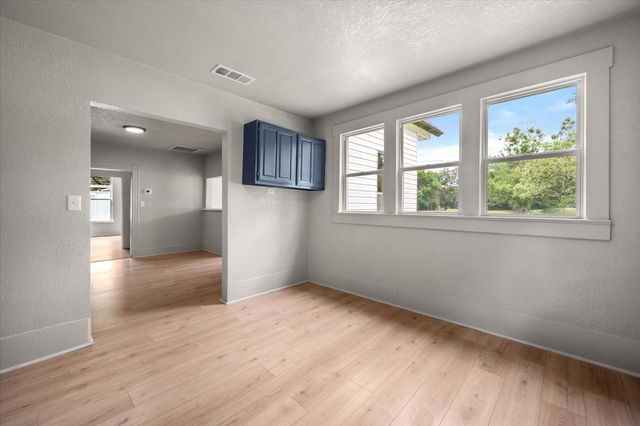 404 S Tyler Avenue, Dawson, TX 76639