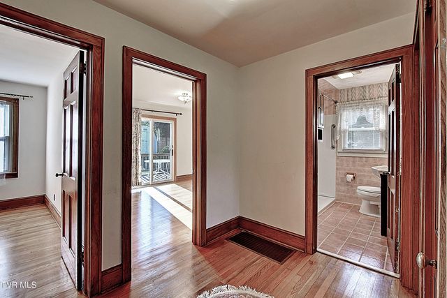 816 Riverview Drive, Elizabethton, TN 37643