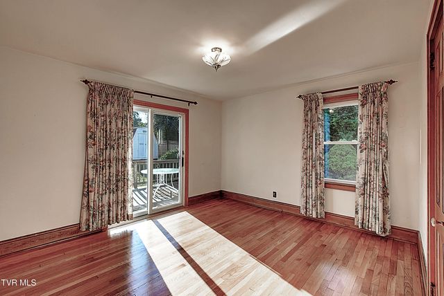 816 Riverview Drive, Elizabethton, TN 37643