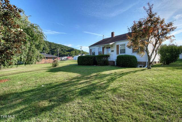 816 Riverview Drive, Elizabethton, TN 37643