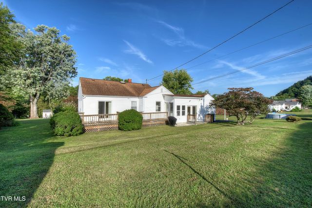 816 Riverview Drive, Elizabethton, TN 37643