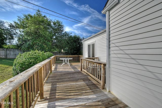 816 Riverview Drive, Elizabethton, TN 37643