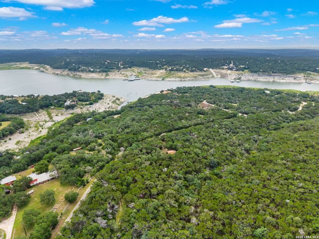 275 COUNTY ROAD 260 E, Mico, TX 78056